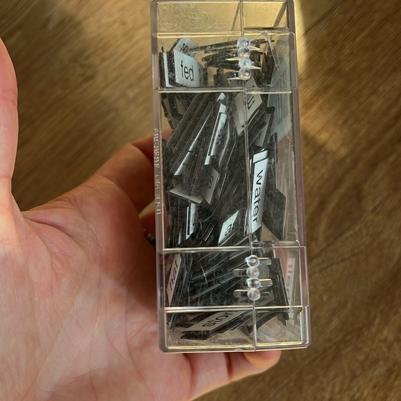 Magnetic Poetry Kids' Magnetic Word Kit - Picture 3 of 5